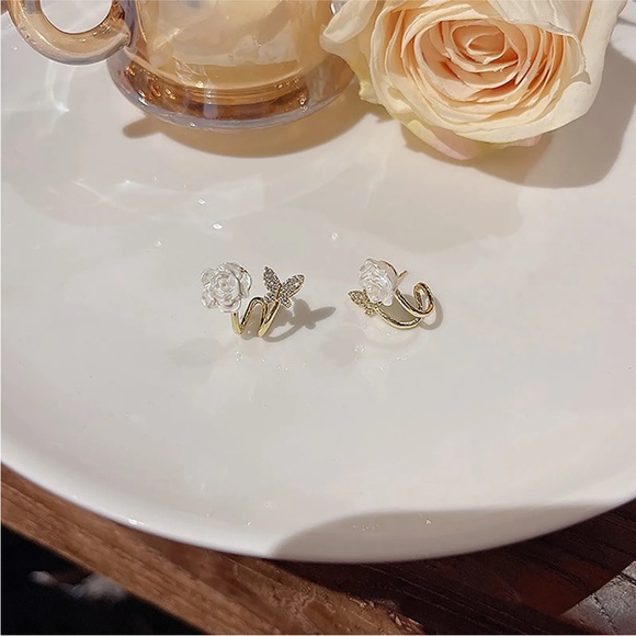 Earrings - Picture 3 of 13